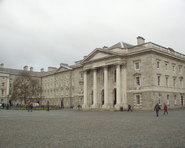 Vnútri Trinity College 